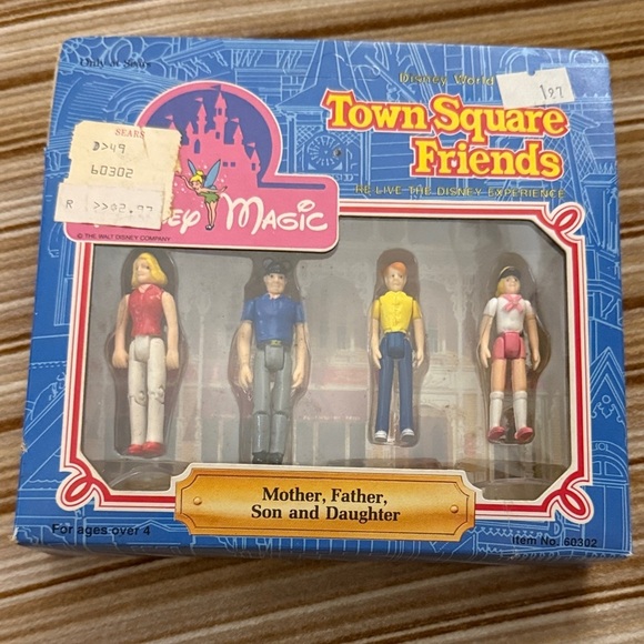 Disney Other - Disney Town Square Friends Figures: Mother, Father, Son, and Daughter